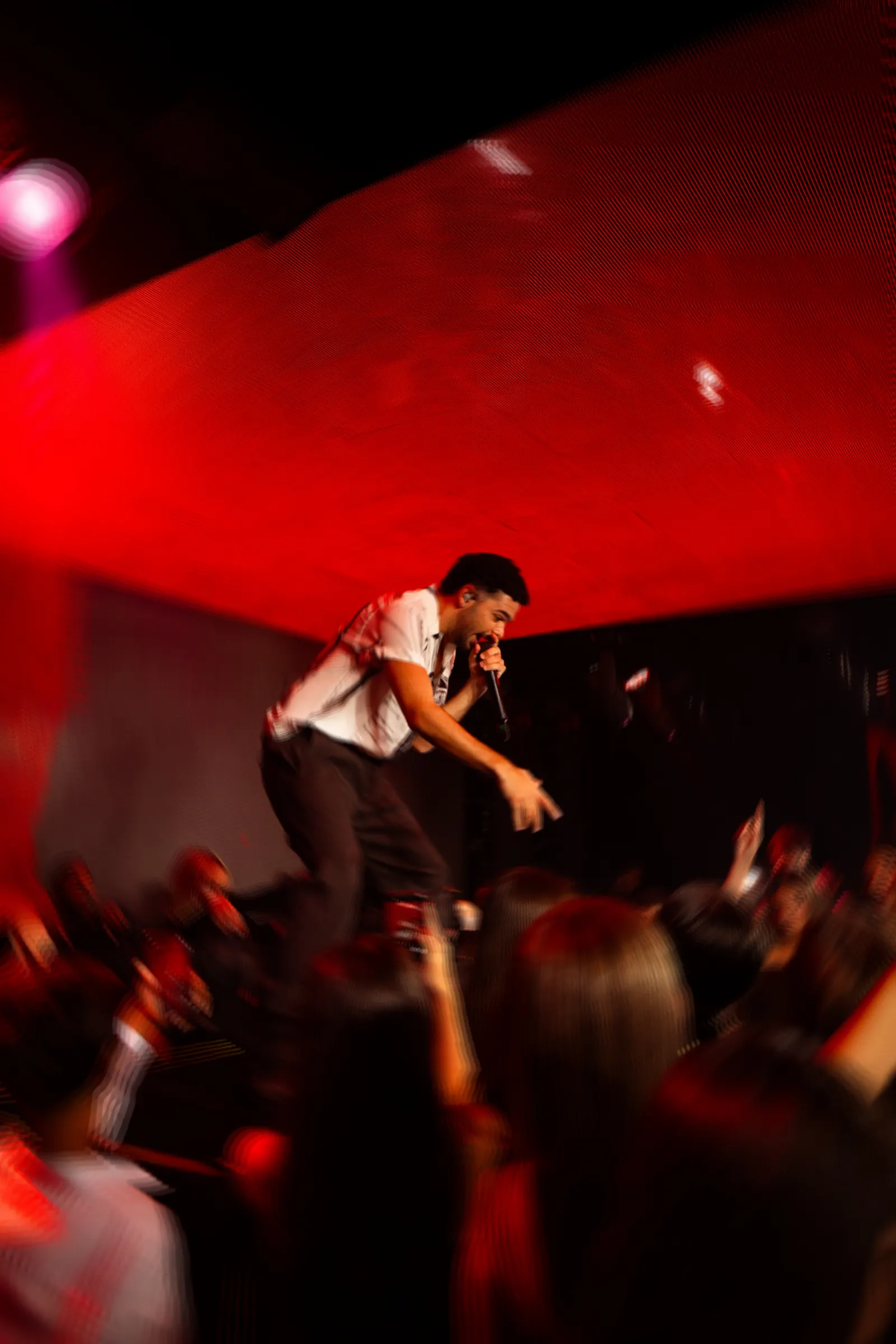 Pedro Sampaio no palco — foto 4